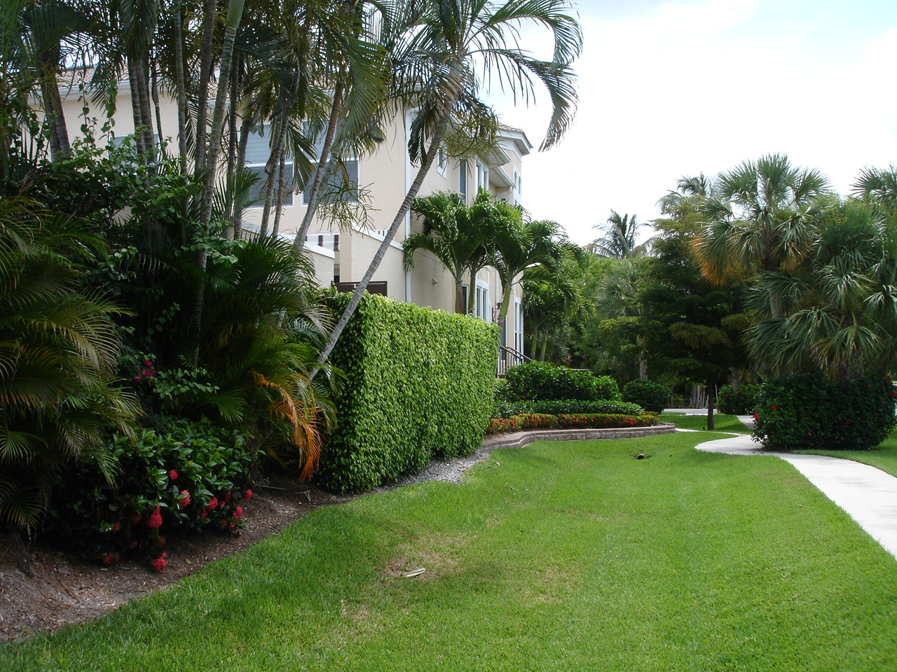 BROADVIEW VILLAS at OLDE NAPLES SOUTHEAST Real Estate NAPLES Florida Fla Fl